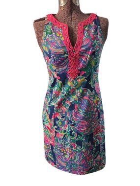 Size 00 Lilly Pulitzer Ryder Exotic Escapade Indigo V-Neck Shift Dress.